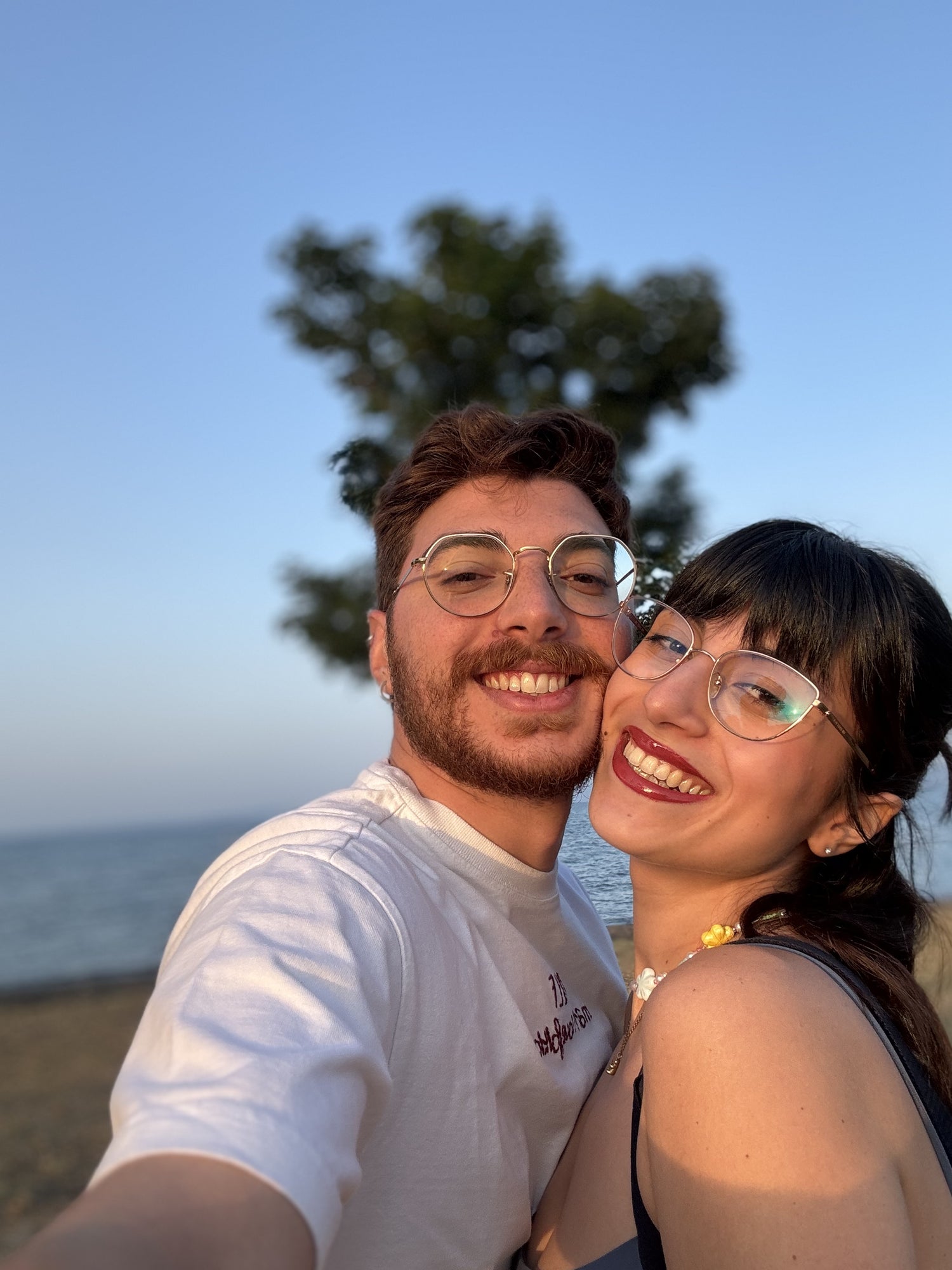 Creatori di Filovago, brand di prodotti ricamati a mano e personalizzati