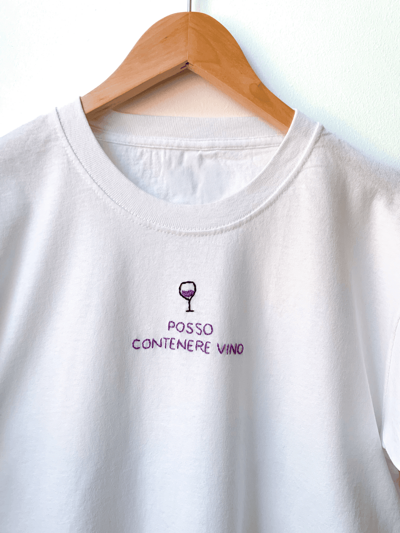 Maglietta con frase divertente Posso contenere vino